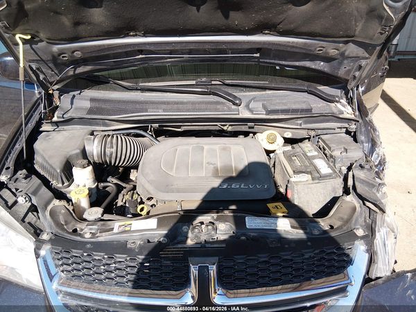 2013 DODGE GRAND CARAVAN SXT — I10