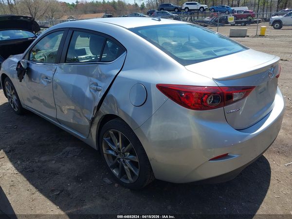 2018 MAZDA MAZDA3 TOURING