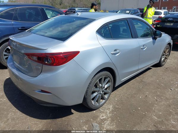 2018 MAZDA MAZDA3 TOURING