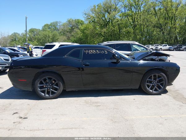 2019 DODGE CHALLENGER SXT