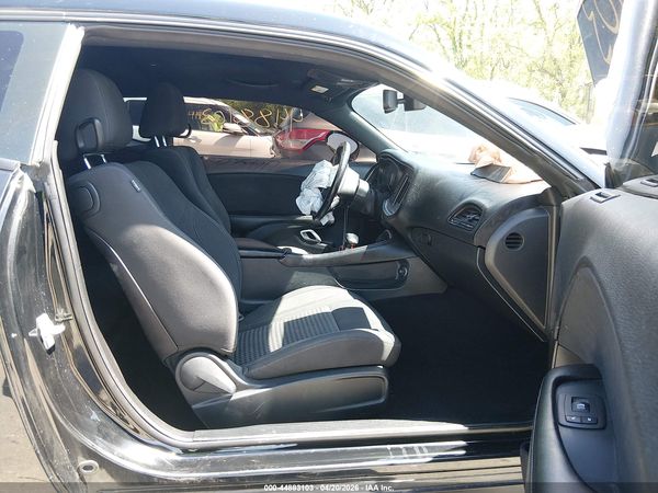 2019 DODGE CHALLENGER SXT