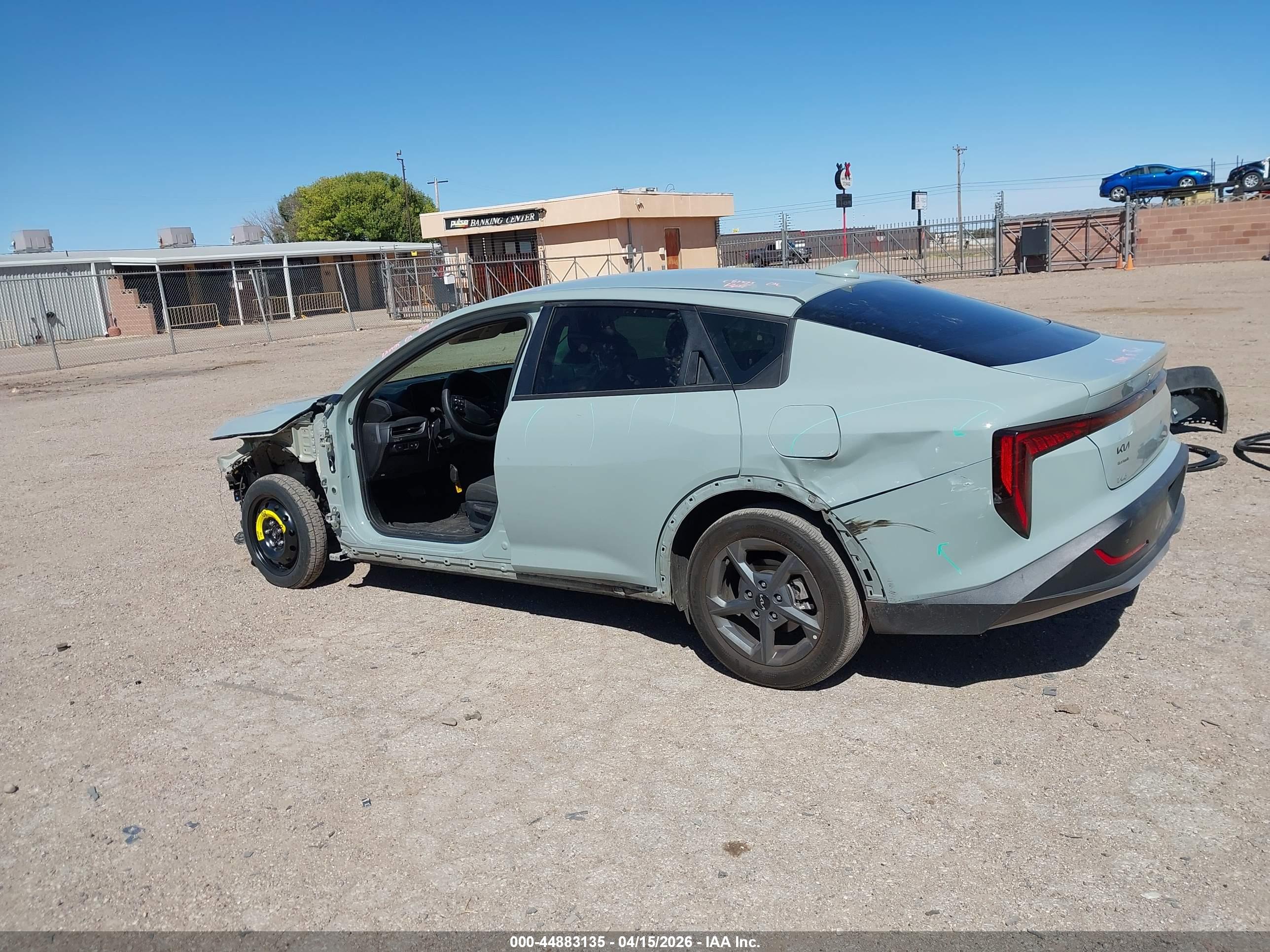 2025 KIA K4 LXS