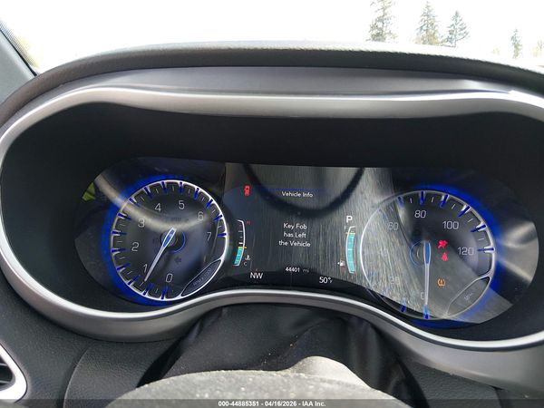2025 CHRYSLER PACIFICA SELECT — I7