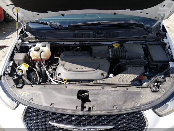 2025 CHRYSLER PACIFICA SELECT — I10