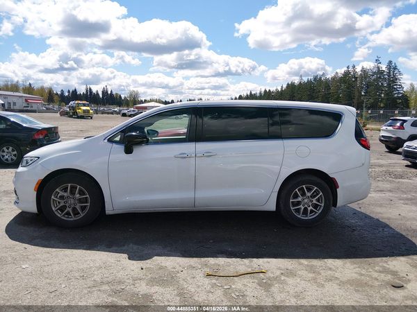 2025 CHRYSLER PACIFICA SELECT — I117