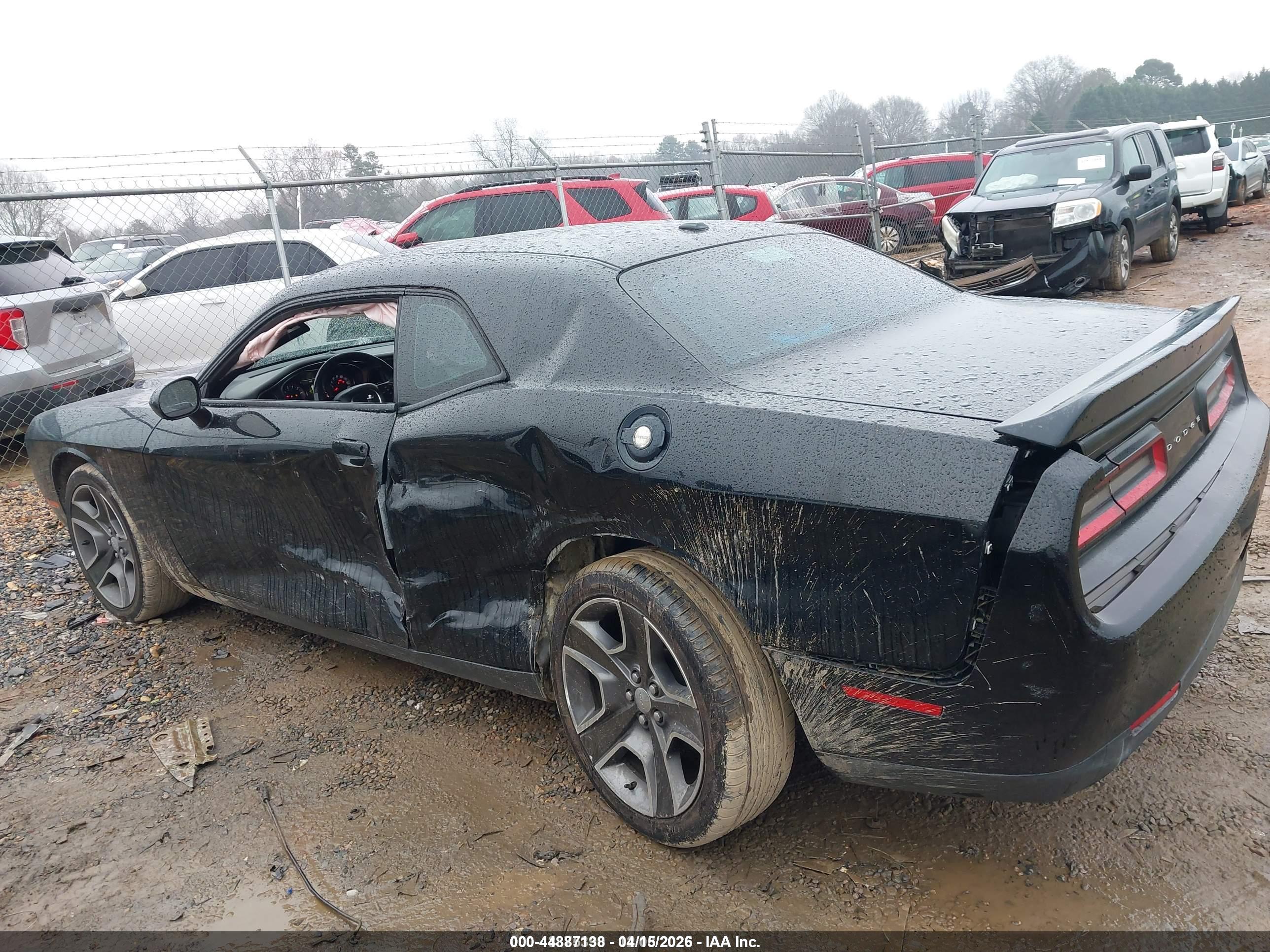 2017 DODGE CHALLENGER SXT