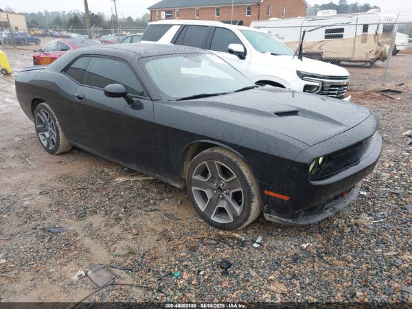 2017 DODGE CHALLENGER SXT