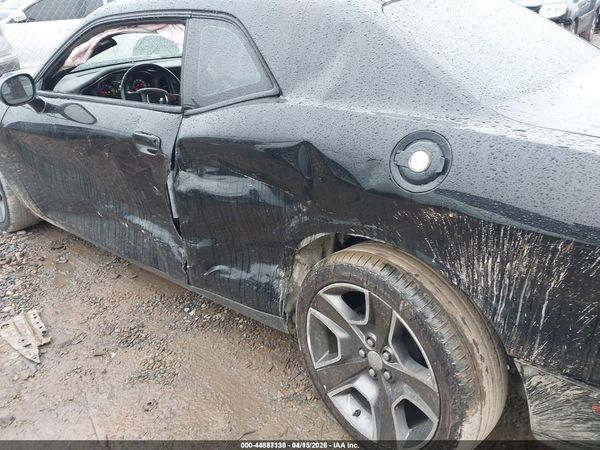 2017 DODGE CHALLENGER SXT
