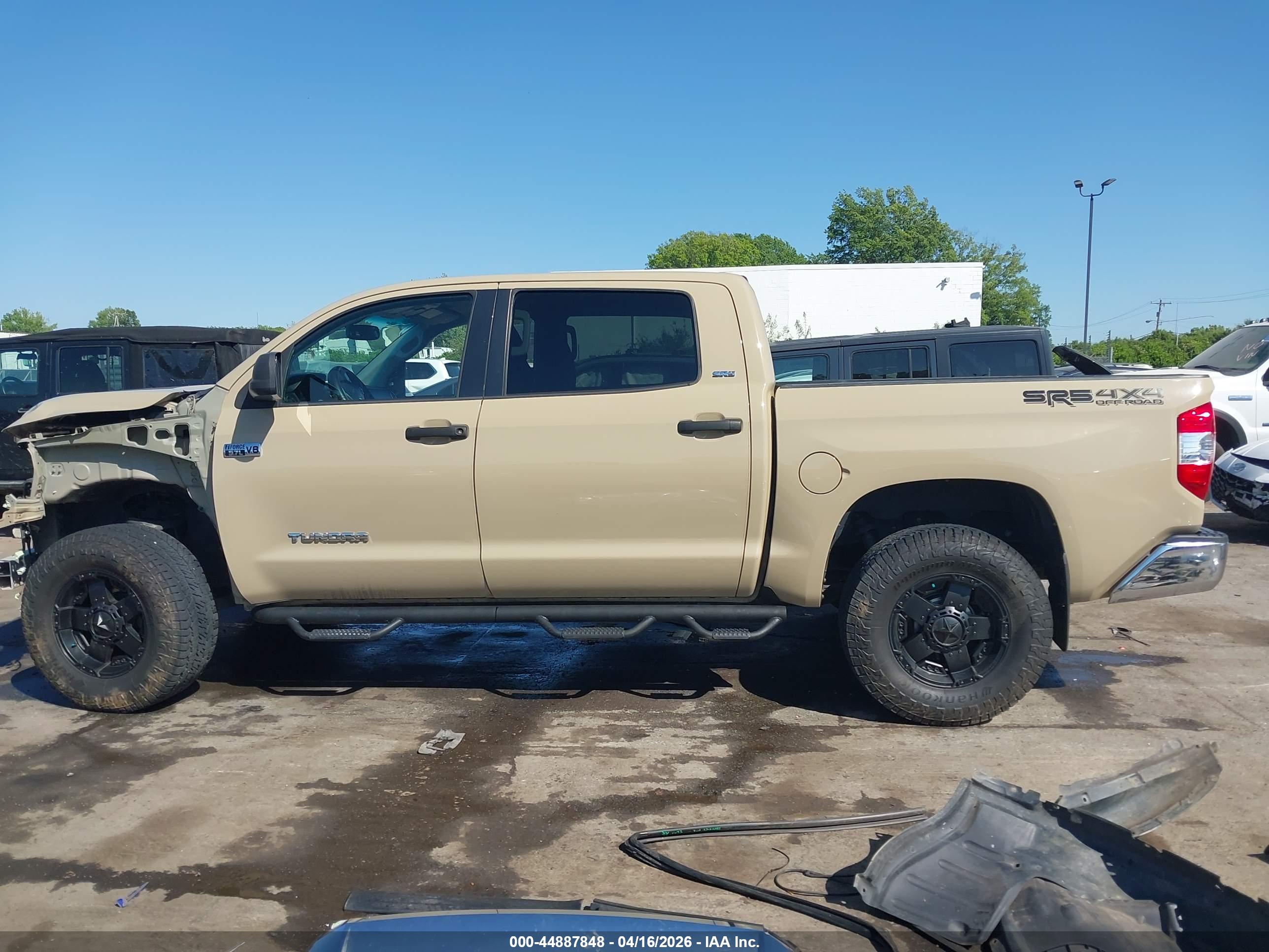 2017 TOYOTA TUNDRA SR5 5.7L V8