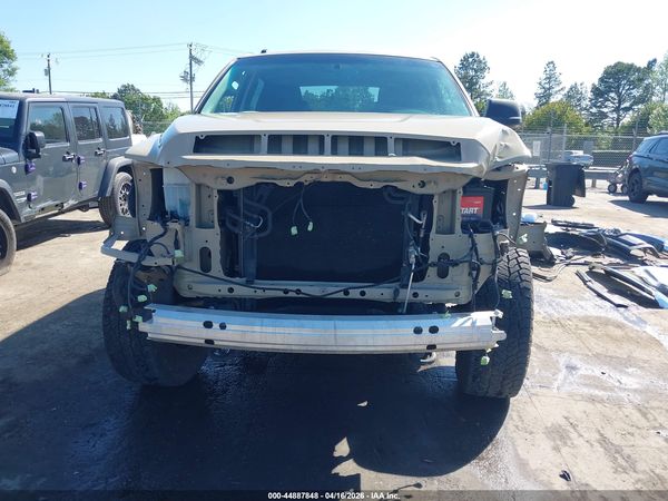 2017 TOYOTA TUNDRA SR5 5.7L V8