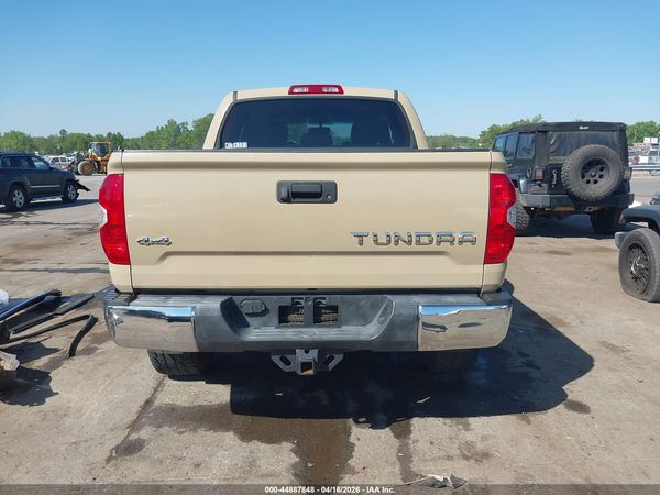 2017 TOYOTA TUNDRA SR5 5.7L V8