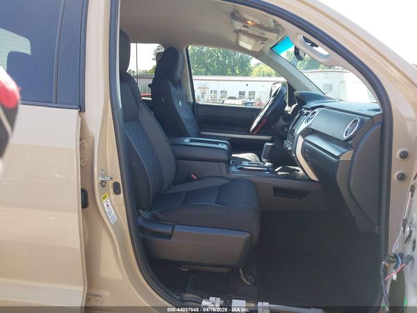 2017 TOYOTA TUNDRA SR5 5.7L V8