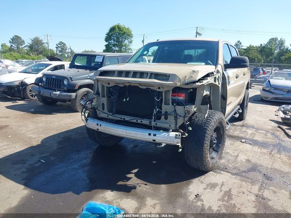 2017 TOYOTA TUNDRA SR5 5.7L V8
