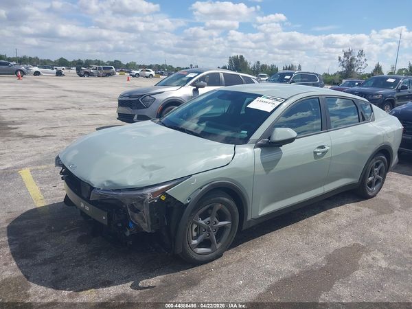2026 KIA K4 LXS