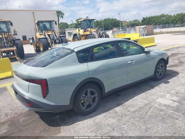 2026 KIA K4 LXS