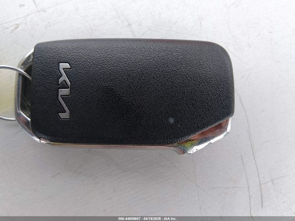 2024 KIA NIRO EX