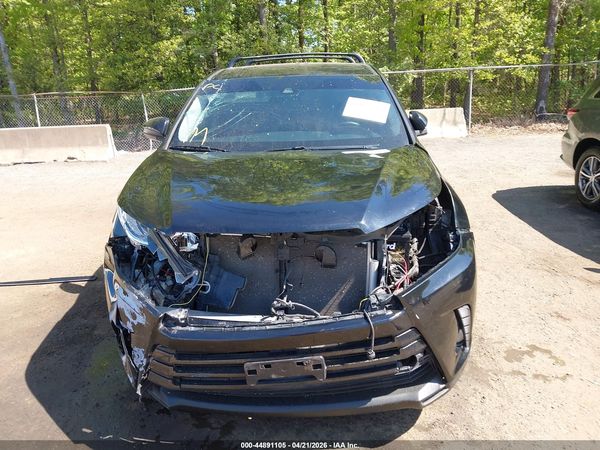 2018 TOYOTA HIGHLANDER LE PLUS
