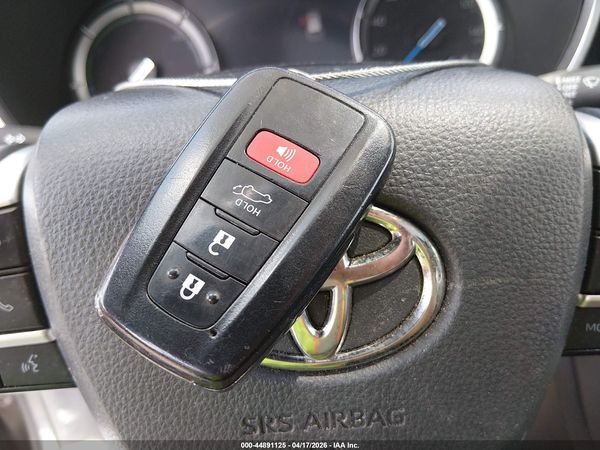 2022 TOYOTA HIGHLANDER HYBRID XLE