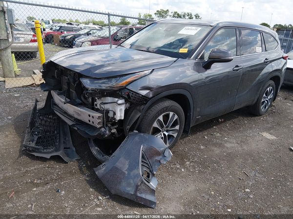 2022 TOYOTA HIGHLANDER HYBRID XLE