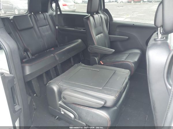 2019 DODGE GRAND CARAVAN GT — I8