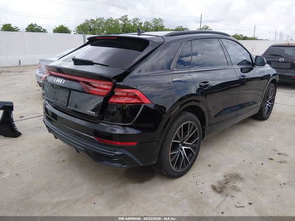 2020 AUDI Q8