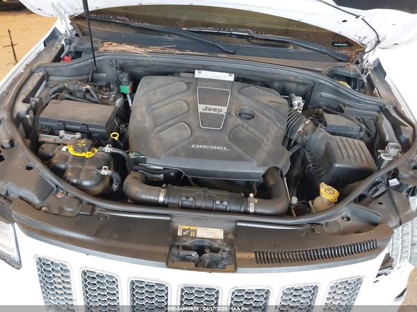 2016 JEEP GRAND CHEROKEE SUMMIT