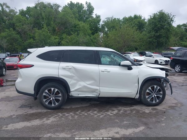 2021 TOYOTA HIGHLANDER XLE