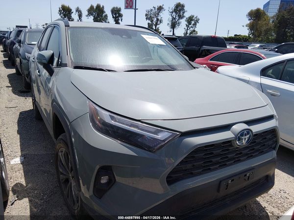 2023 TOYOTA RAV4 HYBRID XLE PREMIUM