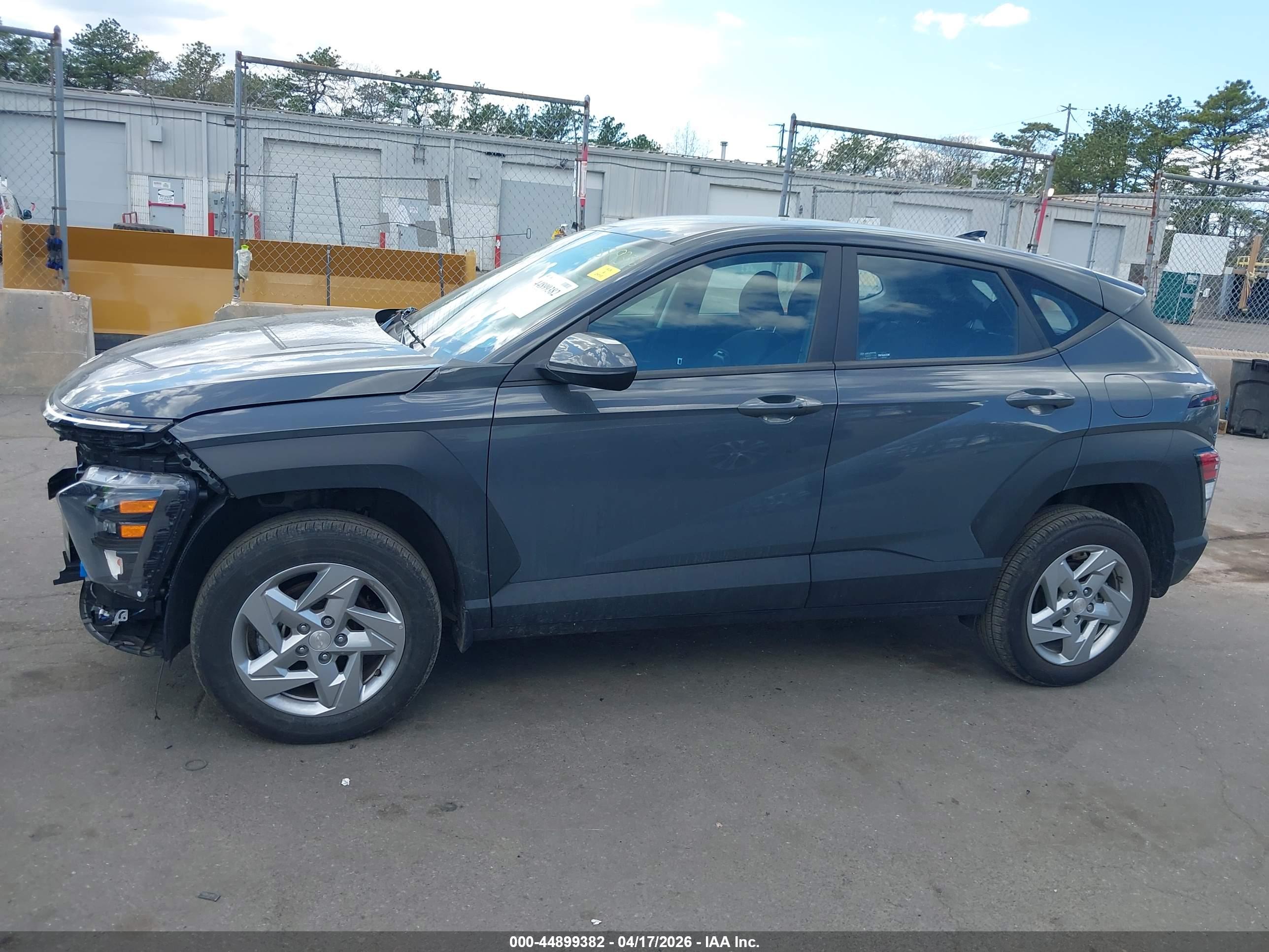 2025 HYUNDAI KONA SE