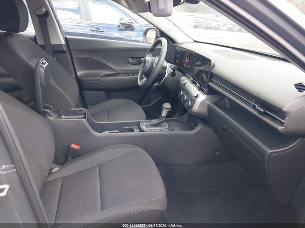 2025 HYUNDAI KONA SE