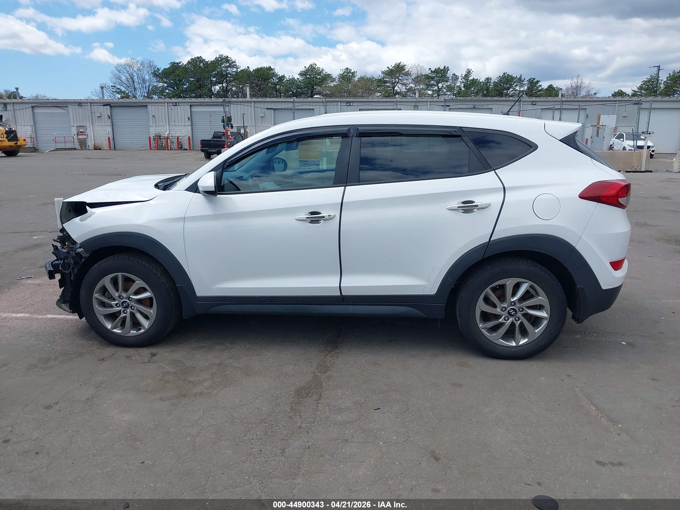 2018 HYUNDAI TUCSON SE