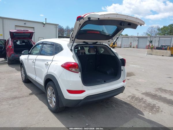 2018 HYUNDAI TUCSON SE