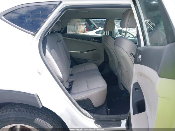2018 HYUNDAI TUCSON SE