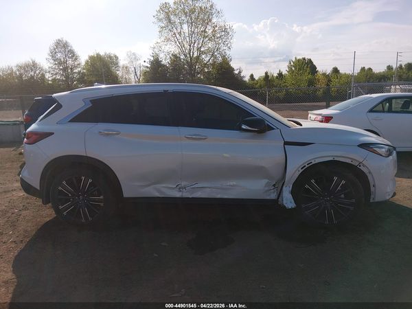 2022 INFINITI QX50 LUXE AWD