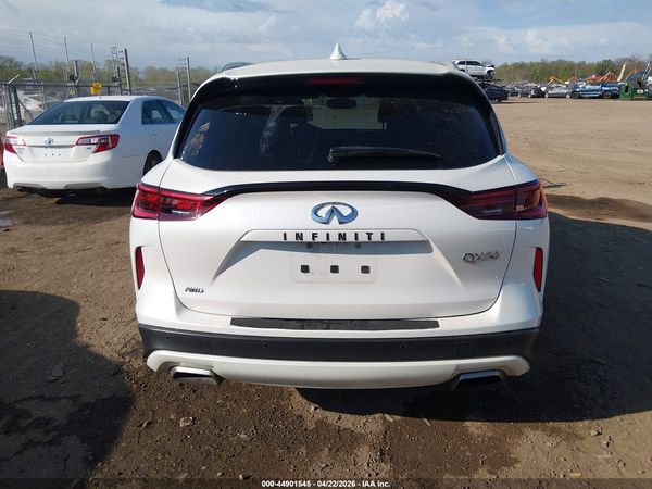 2022 INFINITI QX50 LUXE AWD