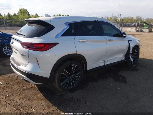 2022 INFINITI QX50 LUXE AWD