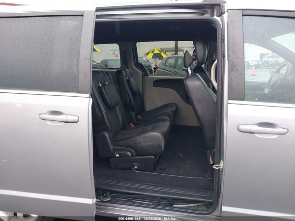 2019 DODGE GRAND CARAVAN SXT — I8