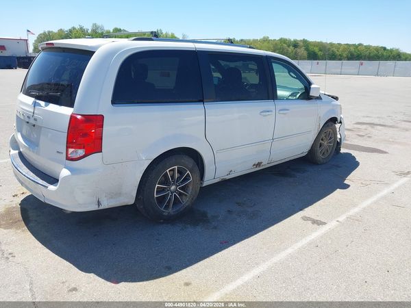 2017 DODGE GRAND CARAVAN SXT — I4