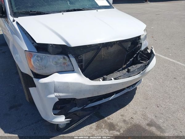 2017 DODGE GRAND CARAVAN SXT — I6