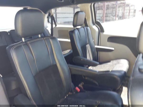 2017 DODGE GRAND CARAVAN SXT — I8
