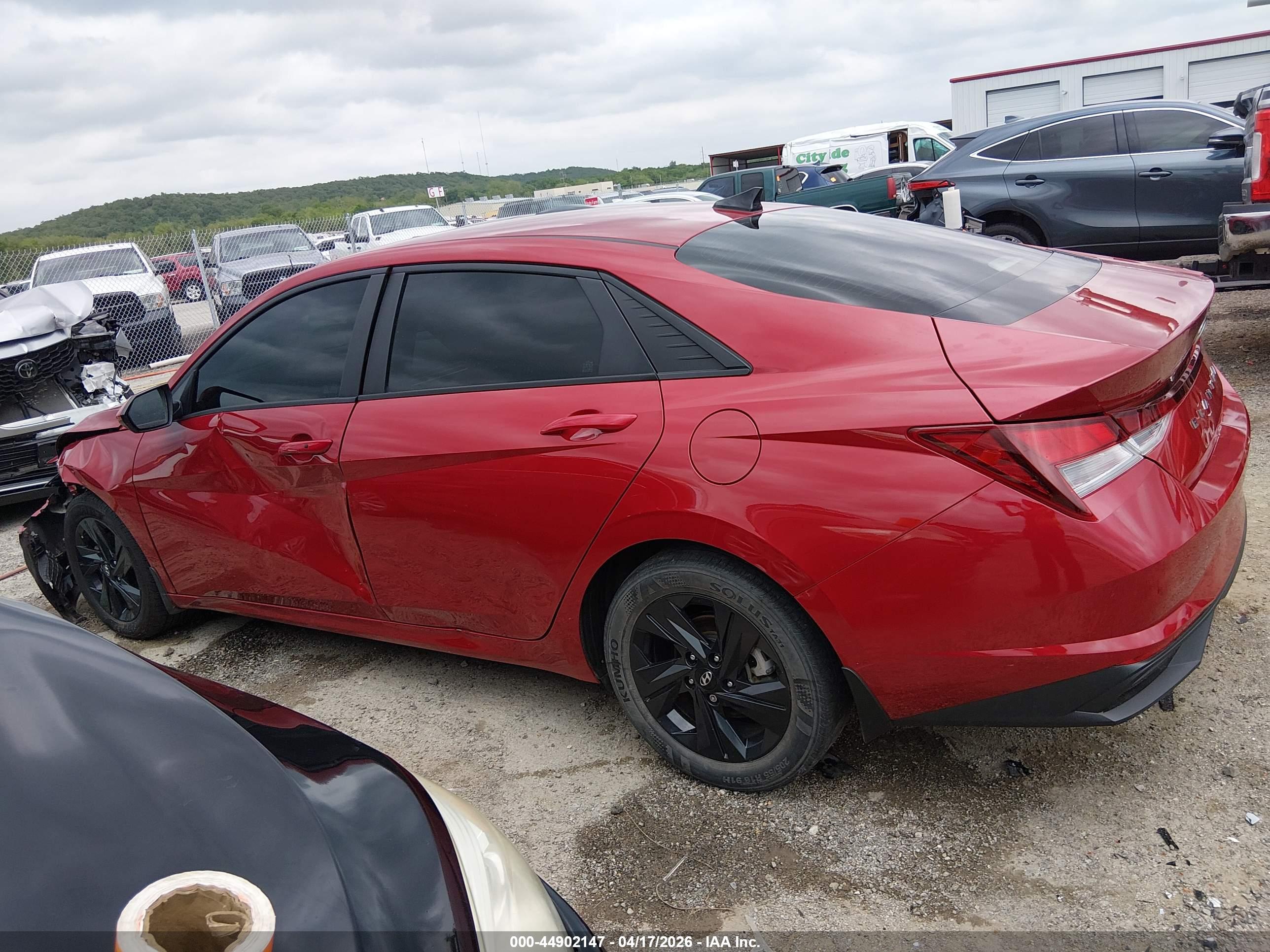2022 HYUNDAI ELANTRA SEL