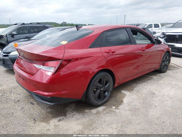 2022 HYUNDAI ELANTRA SEL
