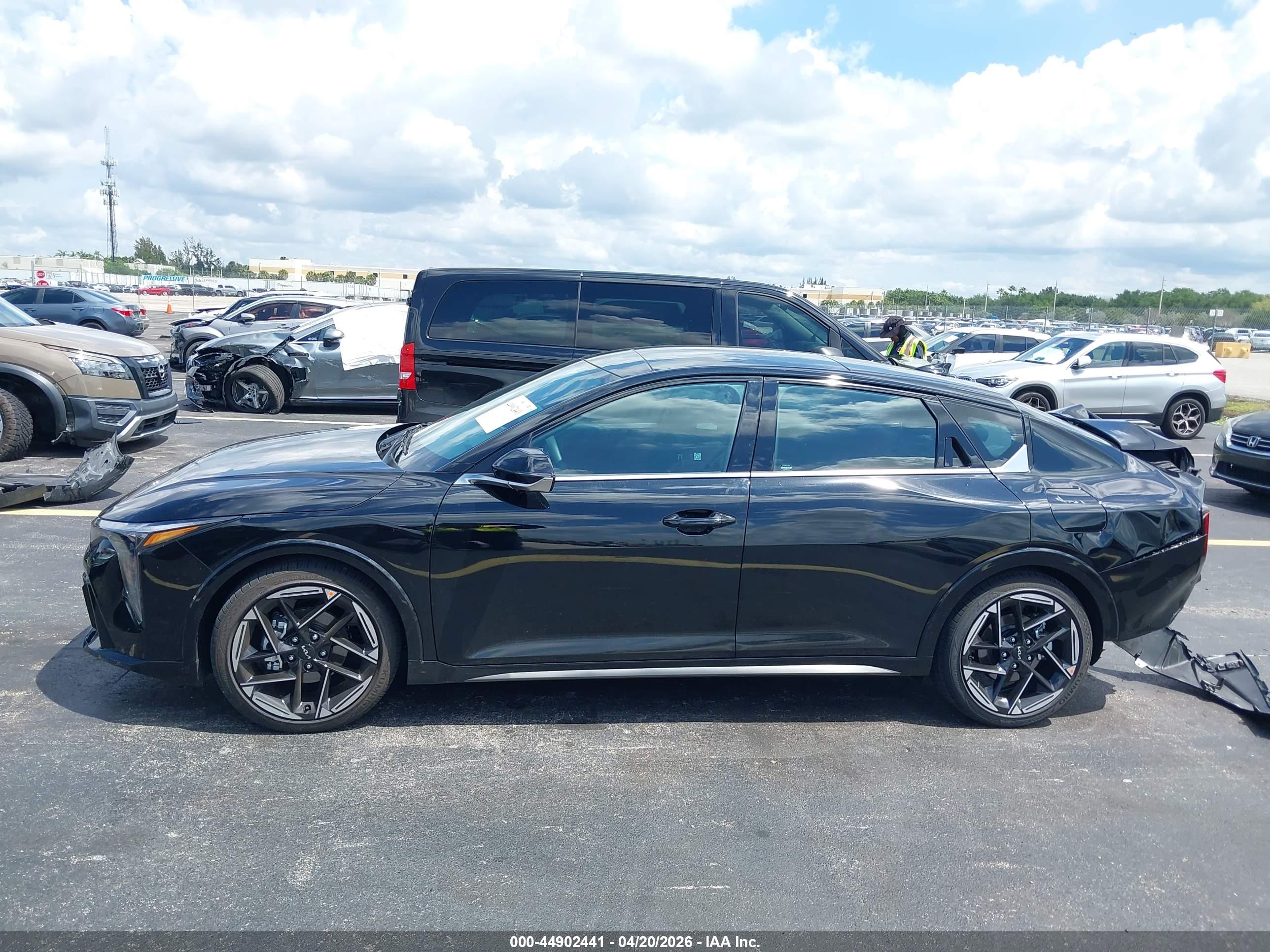 2026 KIA K4 GT-LINE
