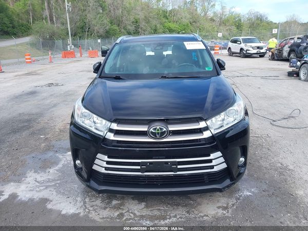 2018 TOYOTA HIGHLANDER XLE