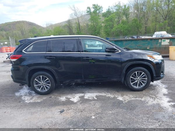 2018 TOYOTA HIGHLANDER XLE