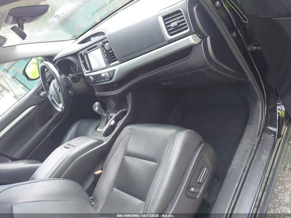 2018 TOYOTA HIGHLANDER XLE