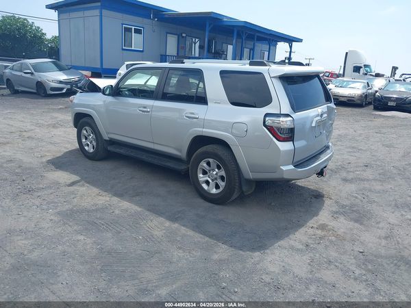 2022 TOYOTA 4RUNNER SR5