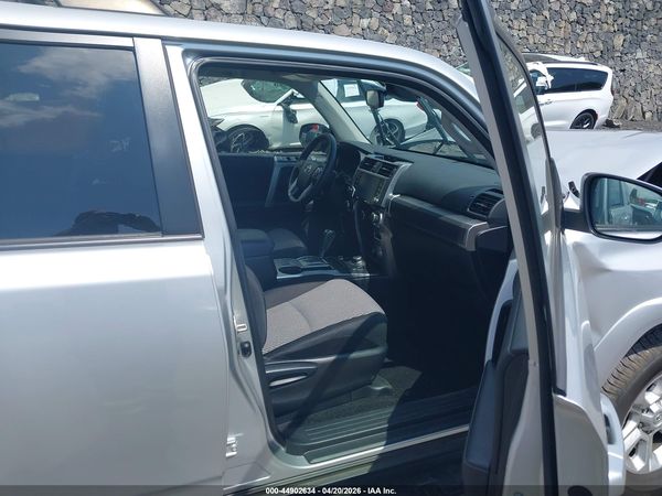2022 TOYOTA 4RUNNER SR5