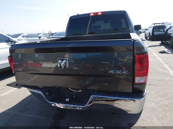 2021 RAM 1500 CLASSIC SLT  4X4 5'7 BOX