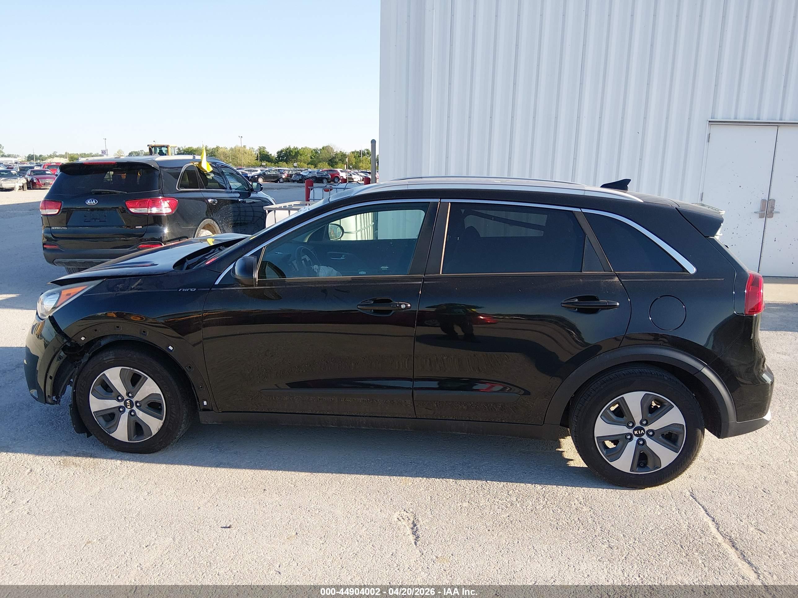 2017 KIA NIRO LX
